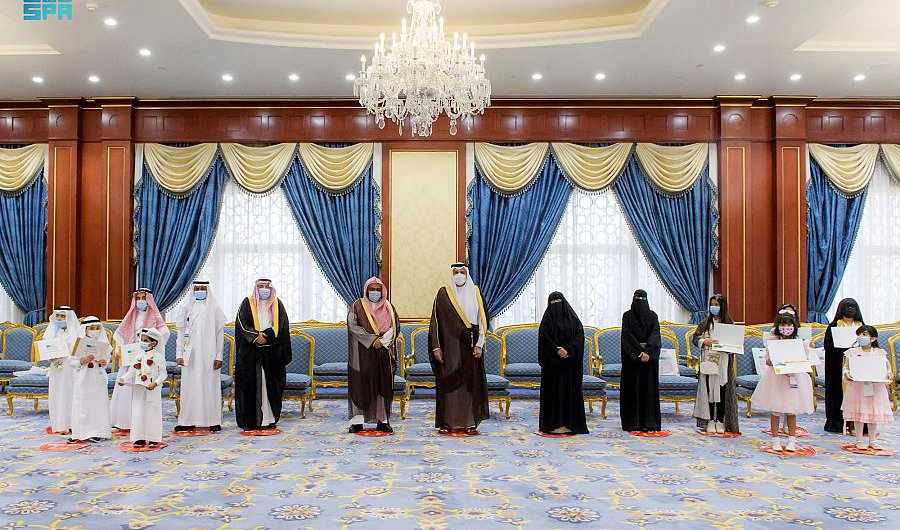 madinah governor honors winners competition