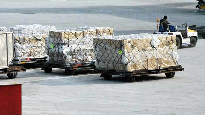 middle east, cargo, volumes, compared, growth, 