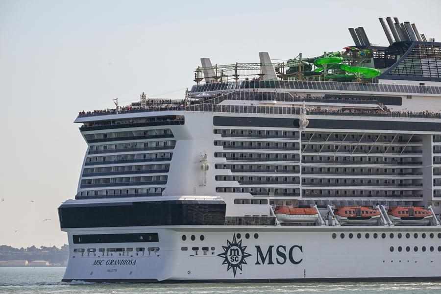 doha,ship,ceremony,msc,cruises