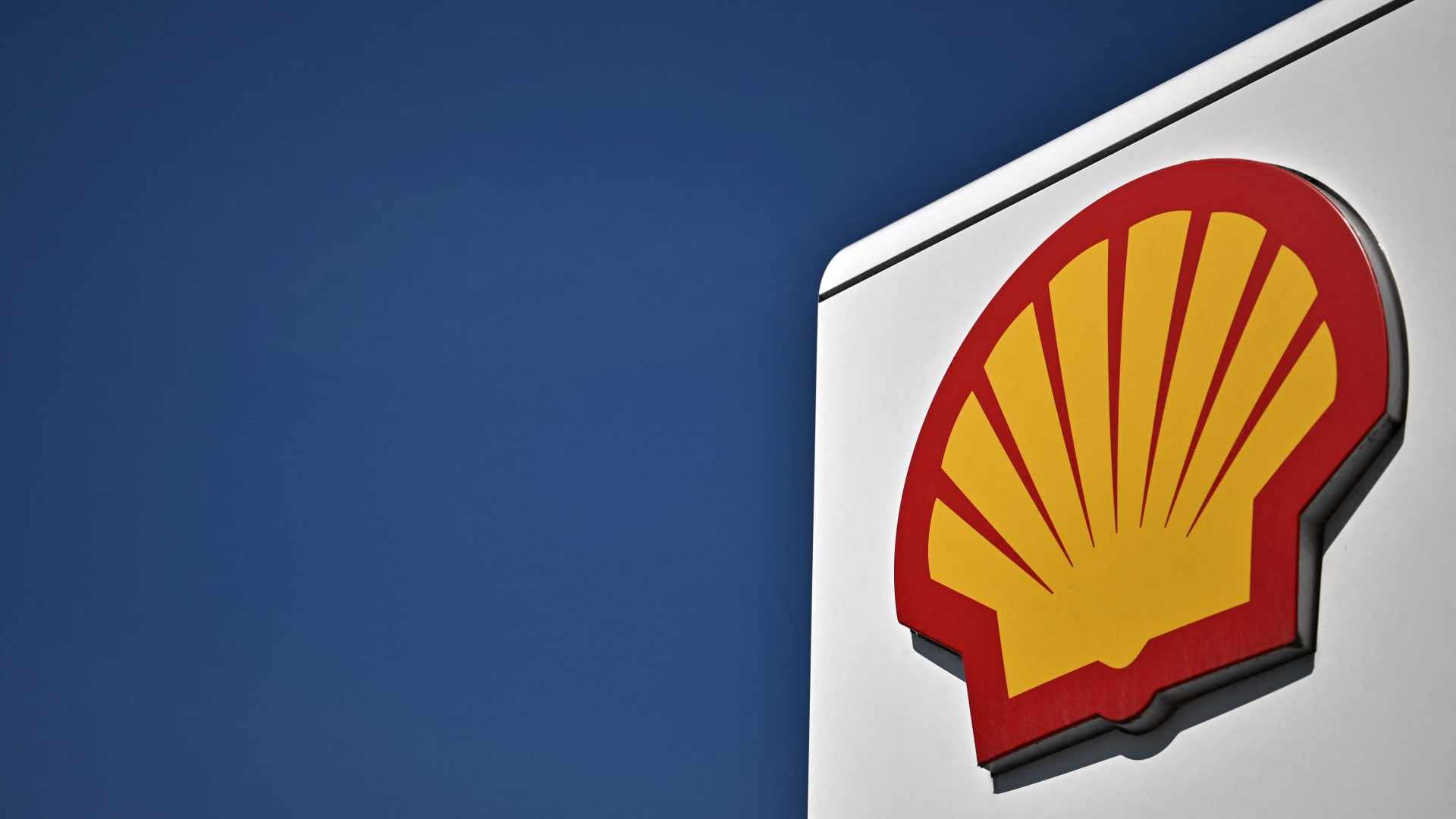 shell,dividend,reports,oil,soaring