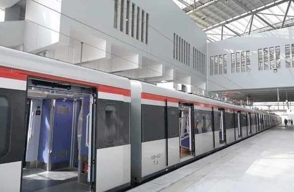 lrt,operating,extended,stations,train