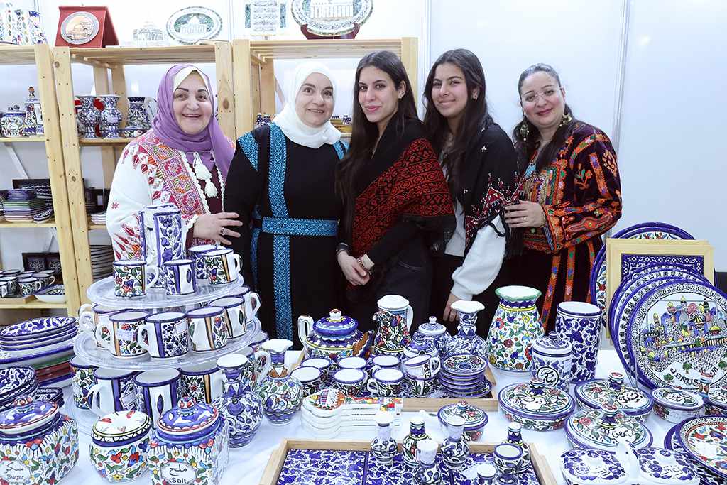 exhibition,palestinian,heritage,cultural,culture