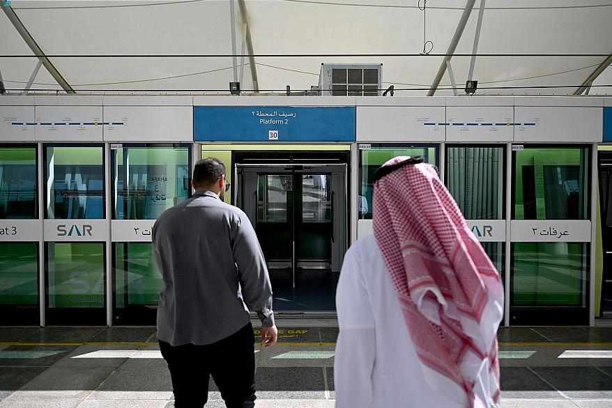 saudi,transport,metro,ready,pilgrims