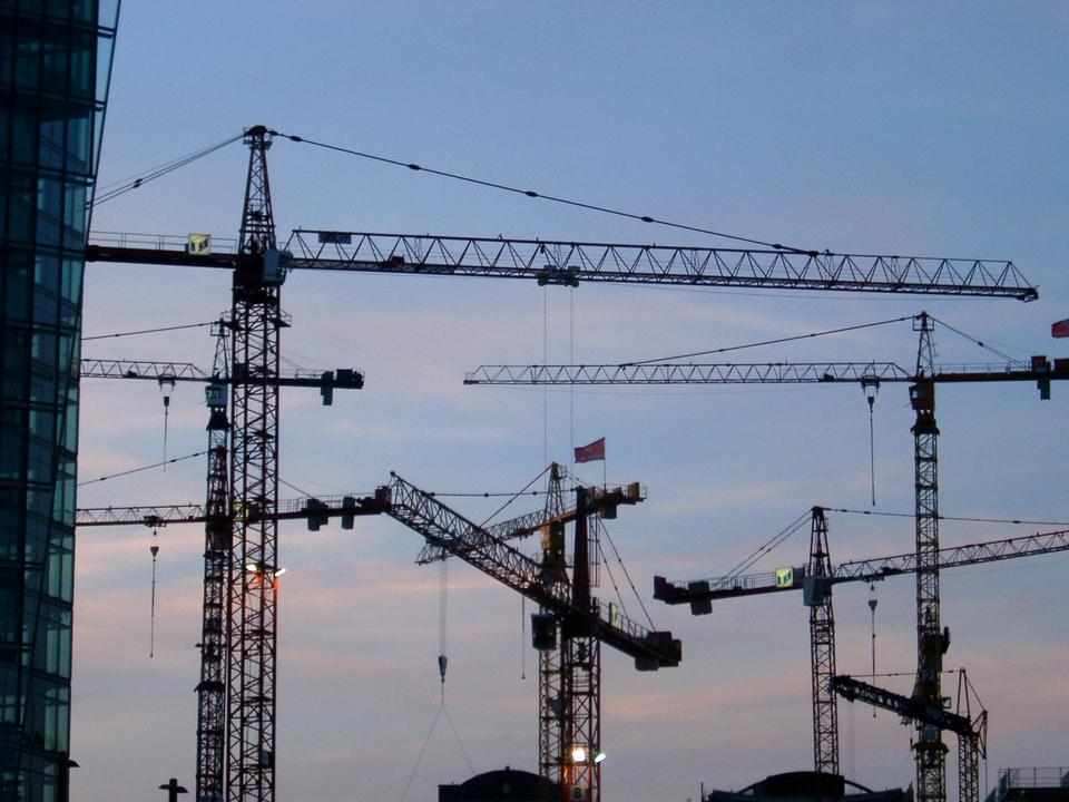 uae,sector,construction,concerns,costs