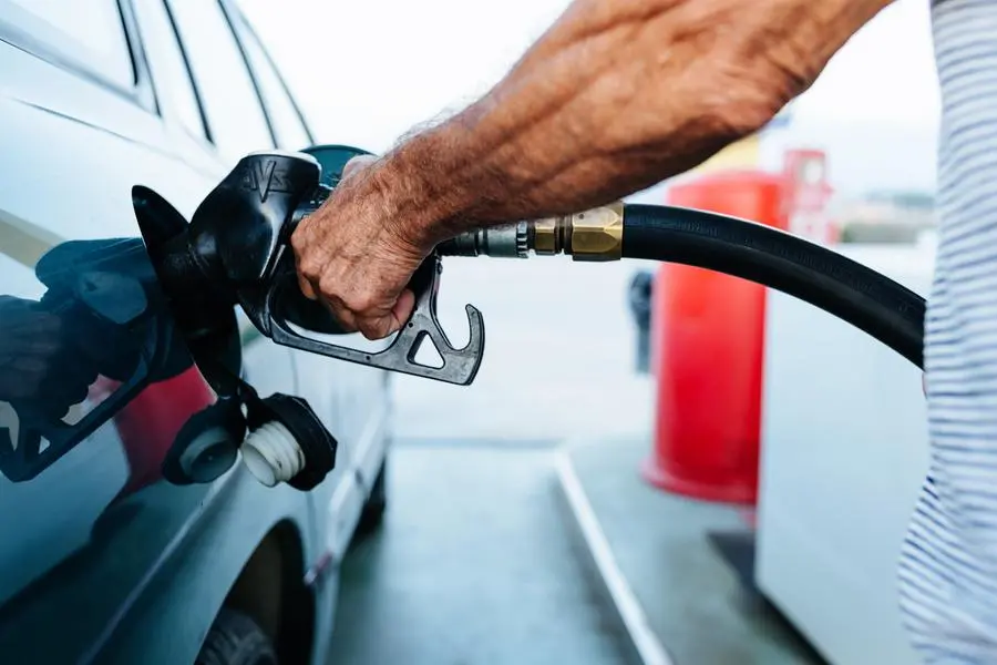 uae,prices,fuel,residents,january