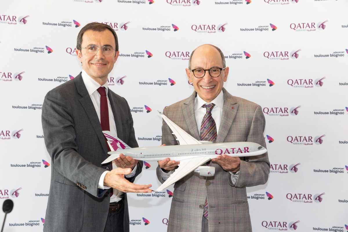 qatar,france,airways,flight,inaugural