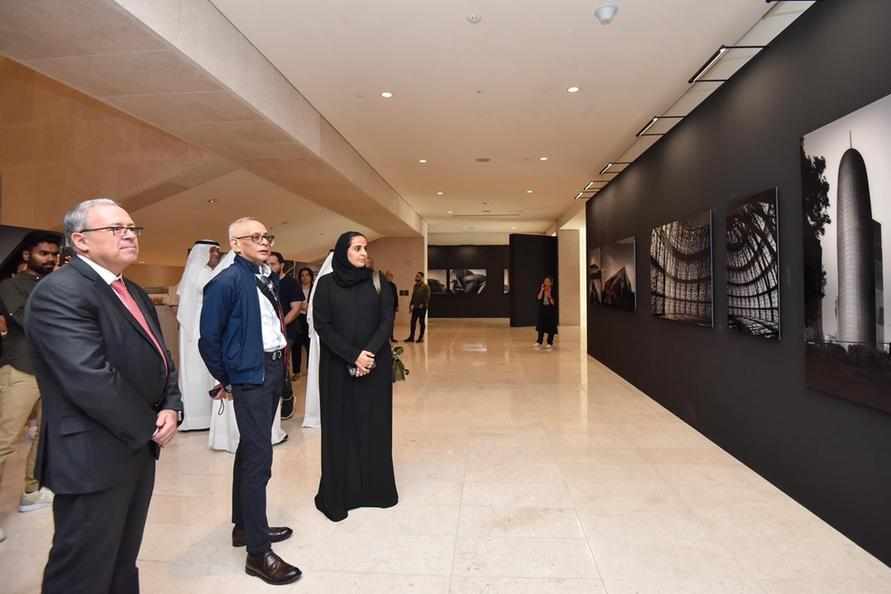 qatar,tourism,exhibition,age,modern