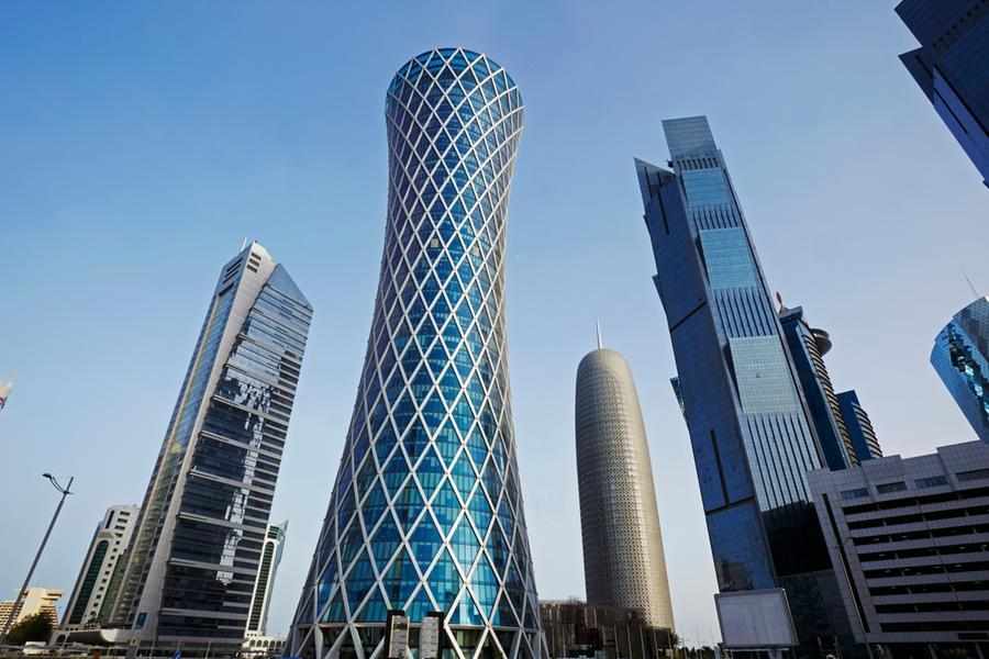 qatar,economic,countries,performance,ranked