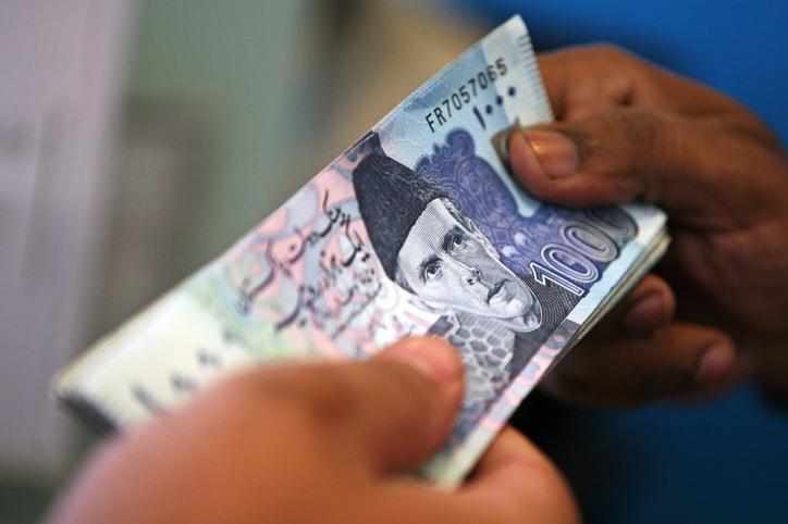 currency,pakistan,riyal,rupee,dollar