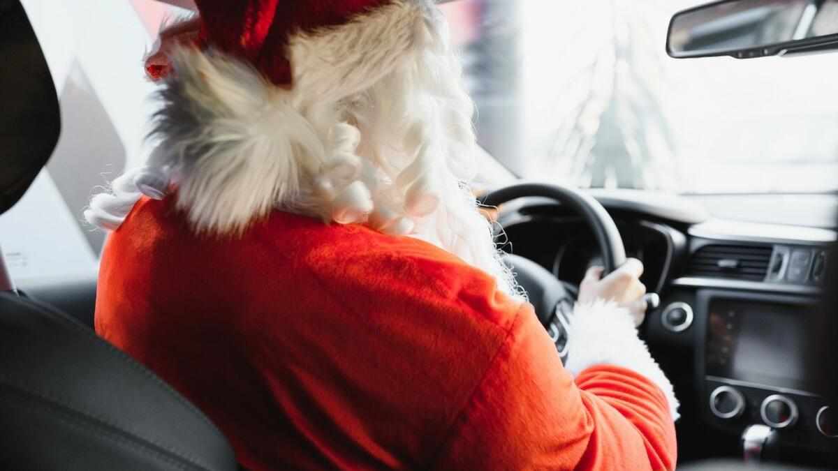 dubai,christmas,santa,chauffeurs,drive