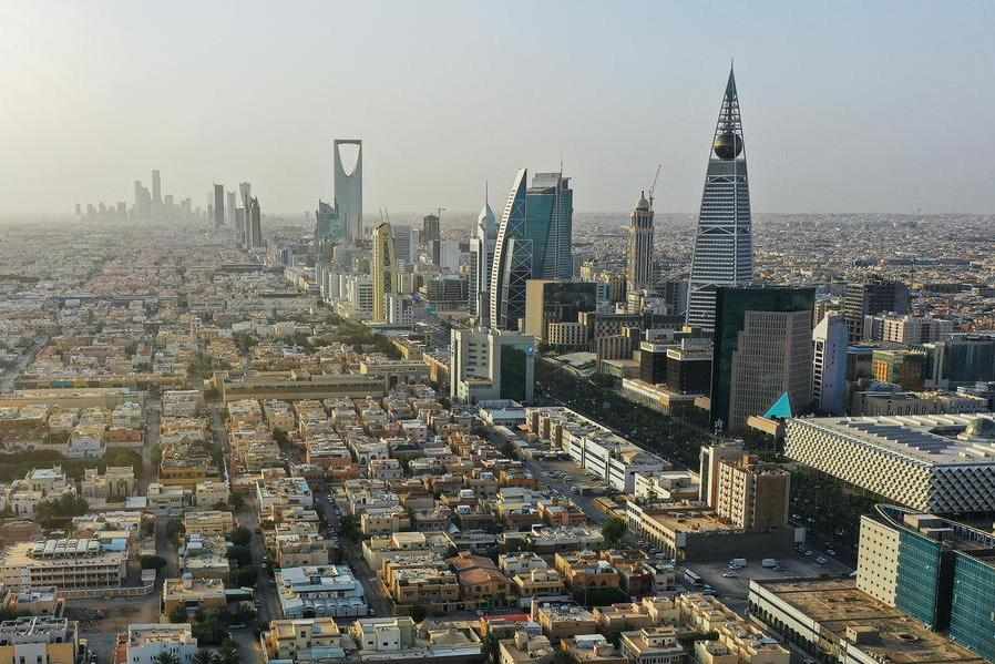 saudi,arabia,growth,investment,history
