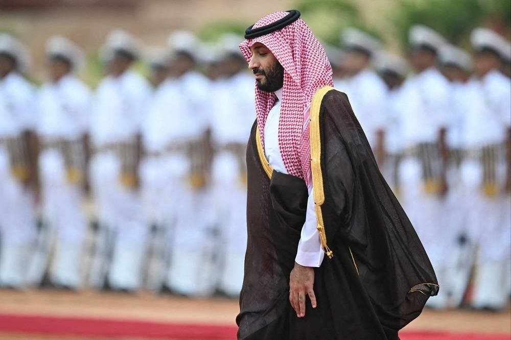 saudi,oman,prince,crown,corridor