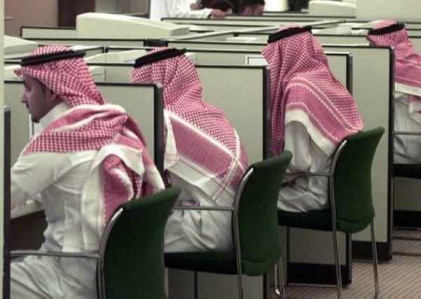 saudi, official, universities, students, dress, 