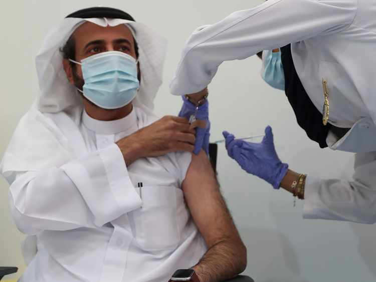 saudi vaccine residents dose covid