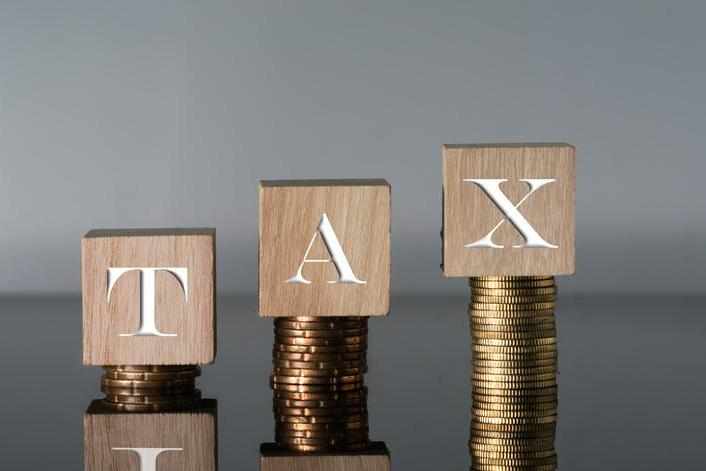 qatar,tax,income,current,health