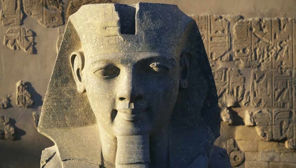 statue,ramesses,missing,unearthed,egypt