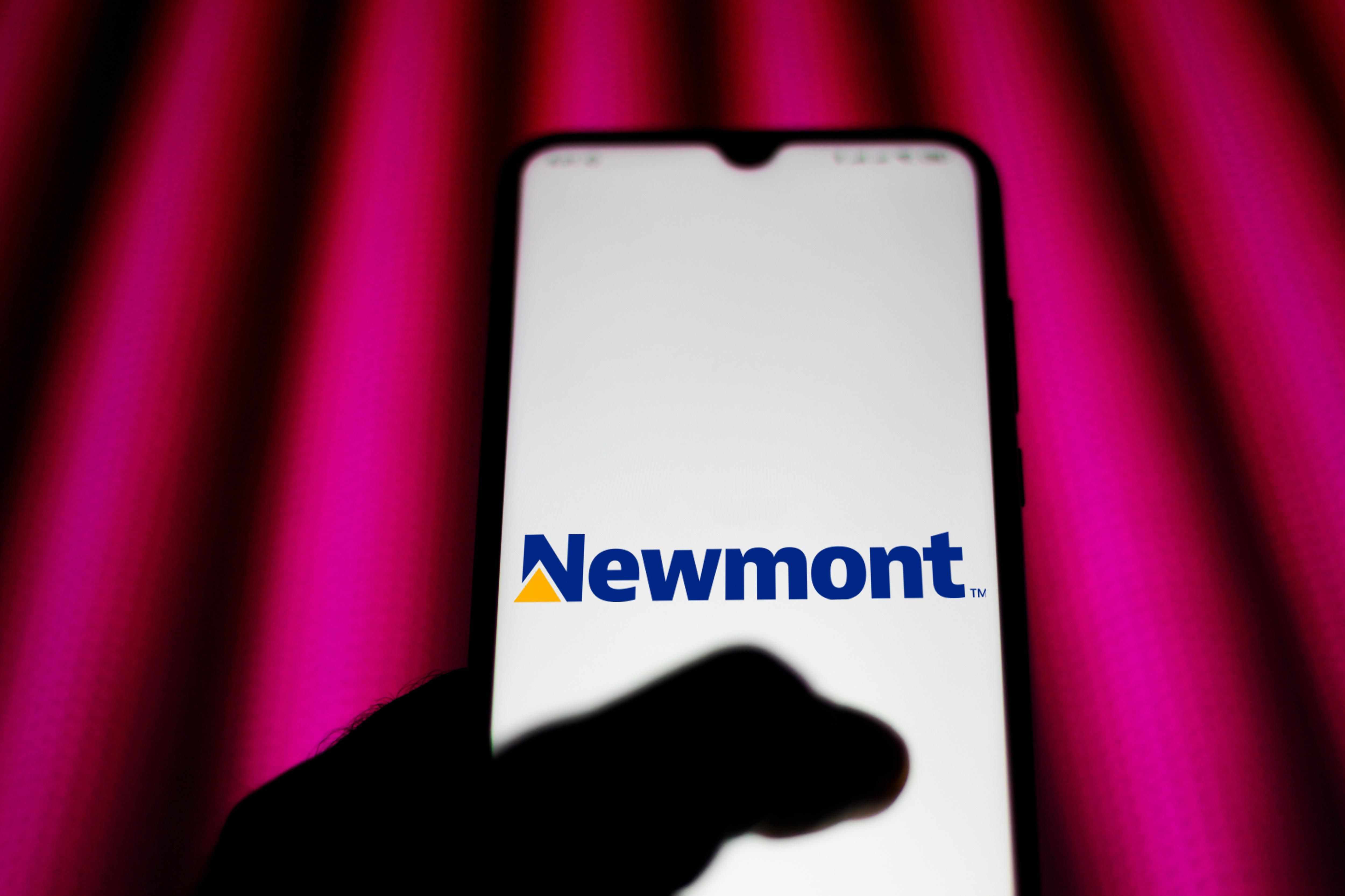 stock newmont rallies via