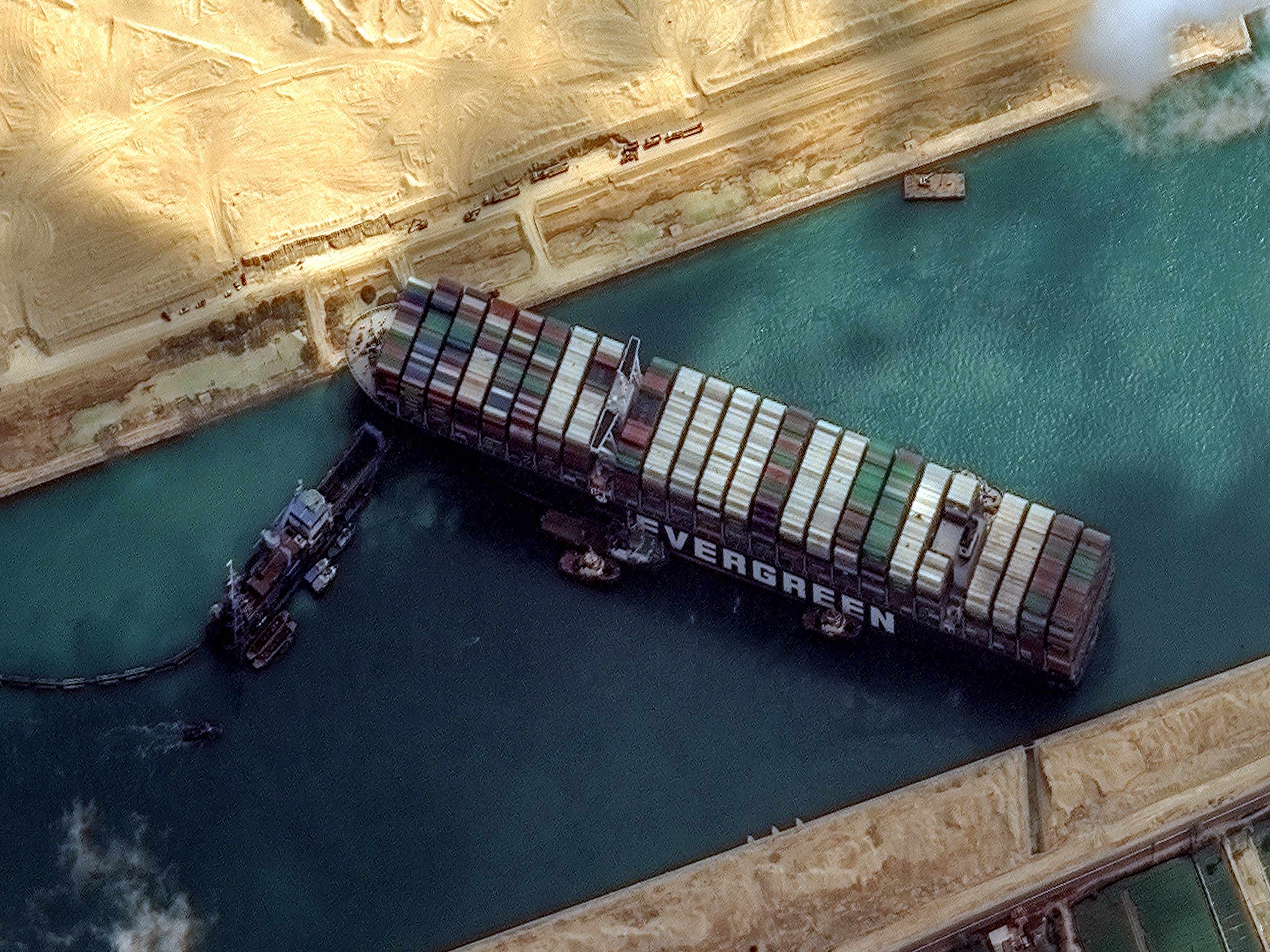 suez canal cheniere tankers container