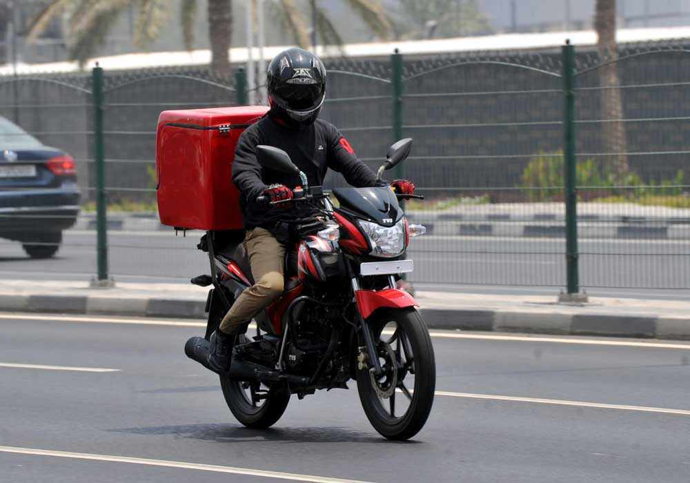 qatar,food,summer,motorcycles,delivery