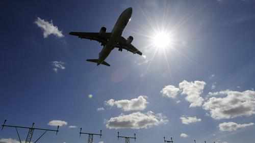 survey travellers quarantines deterrent fly
