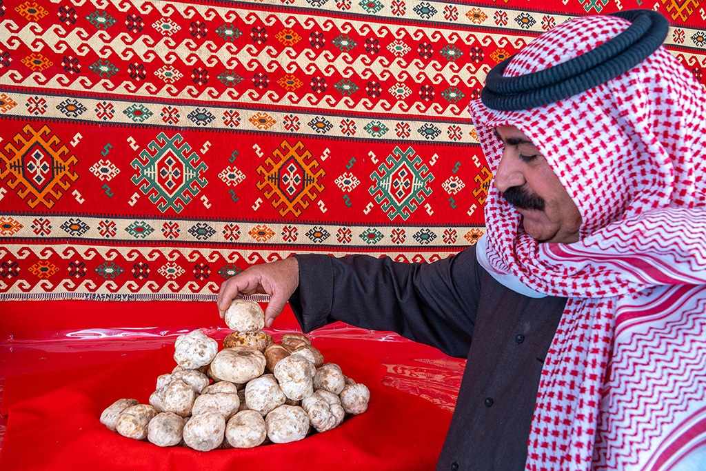 national,kuwait,truffle,season,harvesting