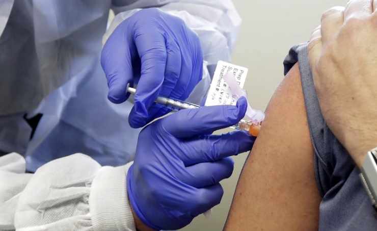uae covid vaccine residents vaccination