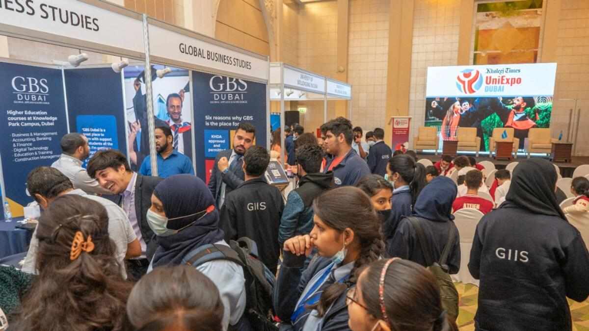 uae,travel,students,opportunities,experts