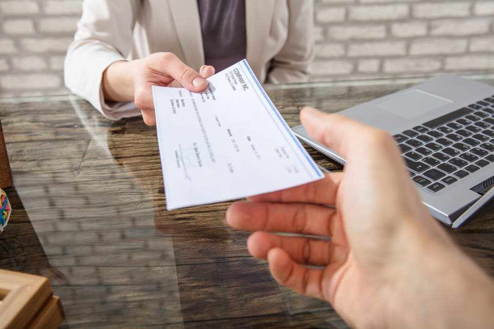 uae bounced cheques cheque landlord