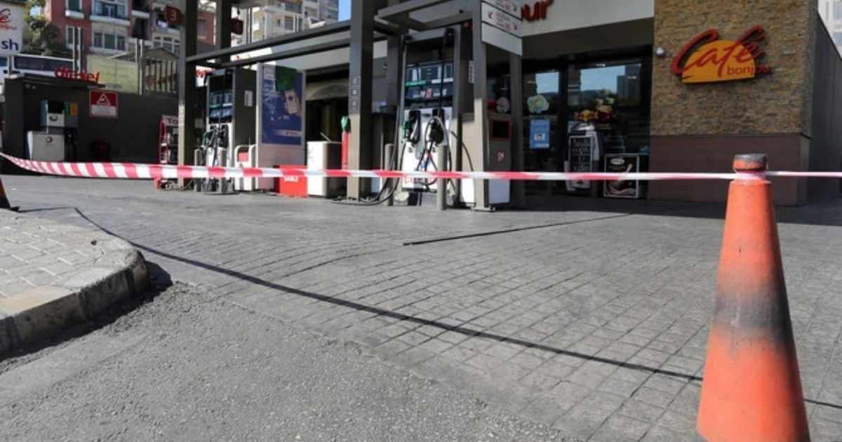lebanon,gas,stations,doors,increased