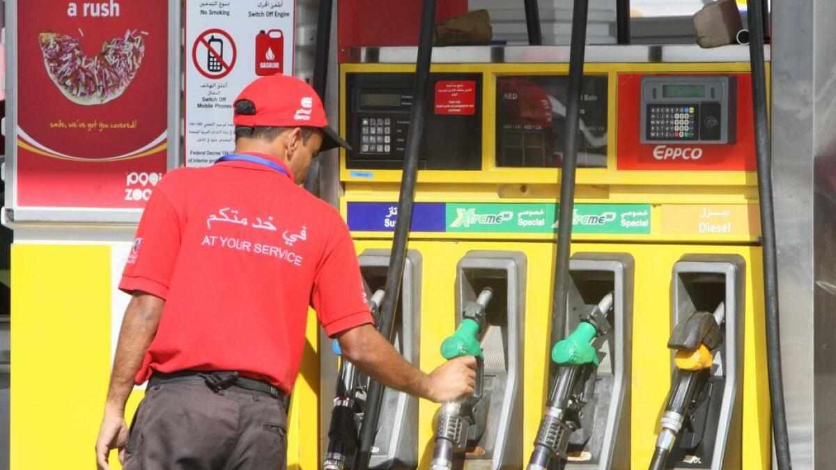 uae,prices,fuel,pay,residents