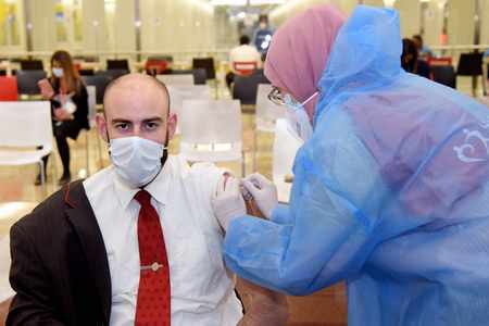vaccination travel emirates drive industry