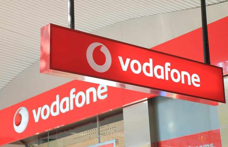 uae,stake,vodafone,acquires,investment