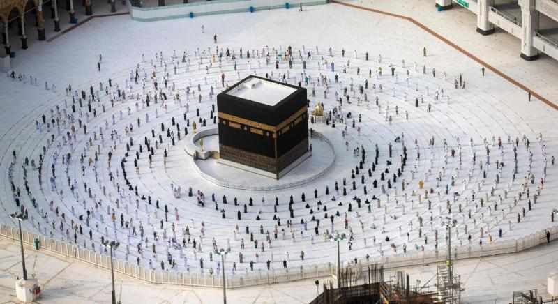 hajj health precautions pilgrims mecca