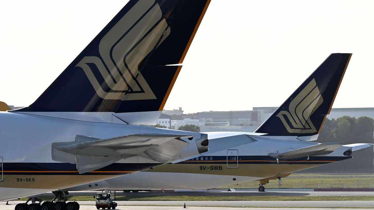 singapore airlines loss record national