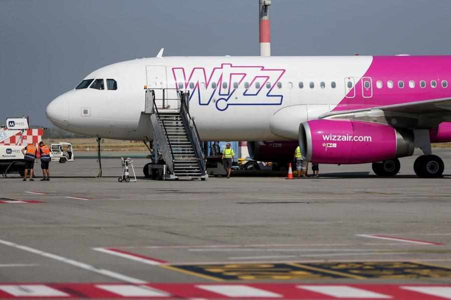 flights,wizz,dammam,rome,ultra