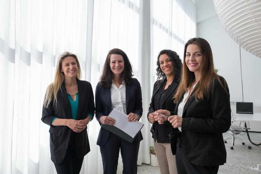 uae,investment,women,financial,investments