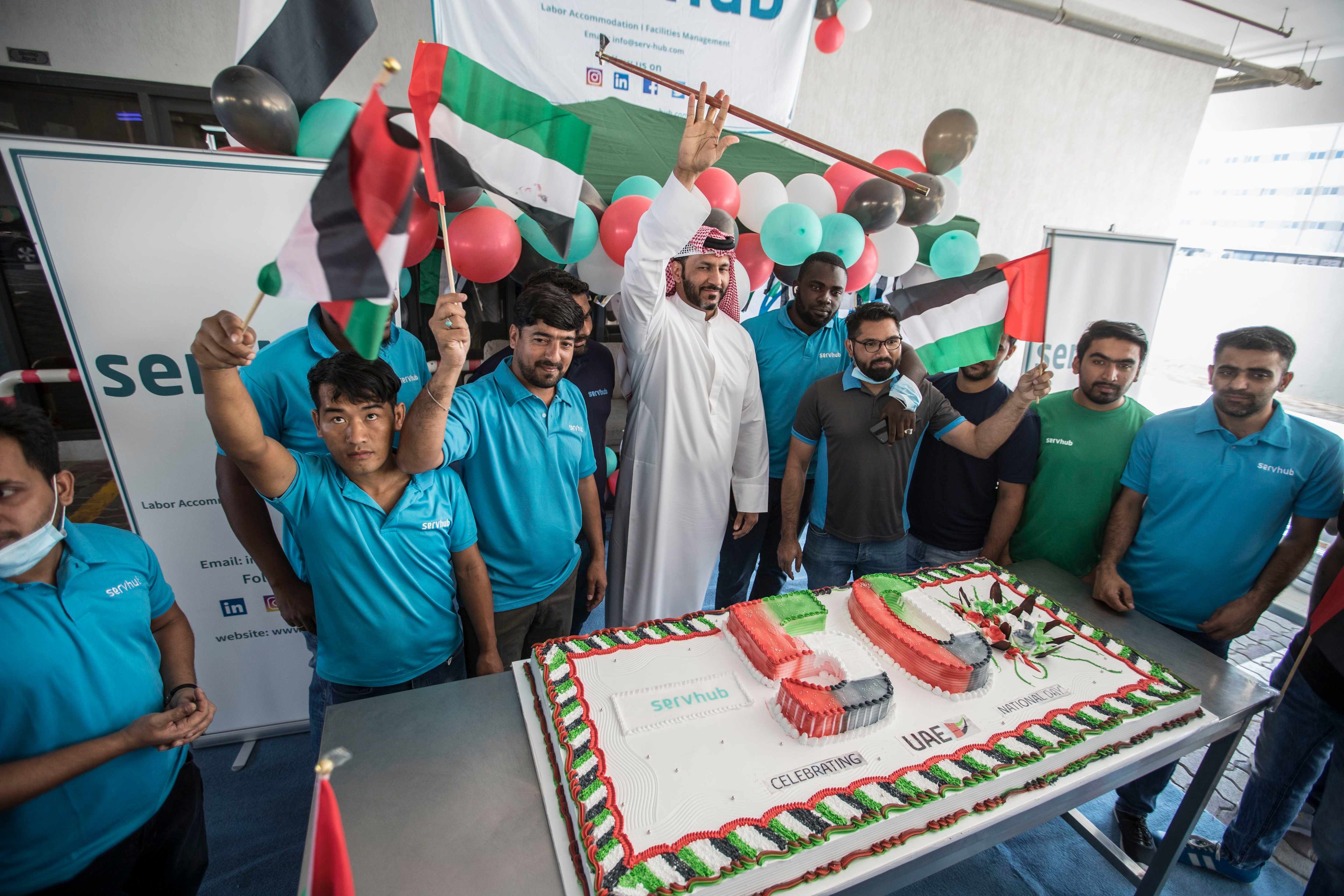worker, celebrate, expo, cake, 